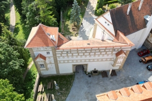 Račice Castle_entrance gate